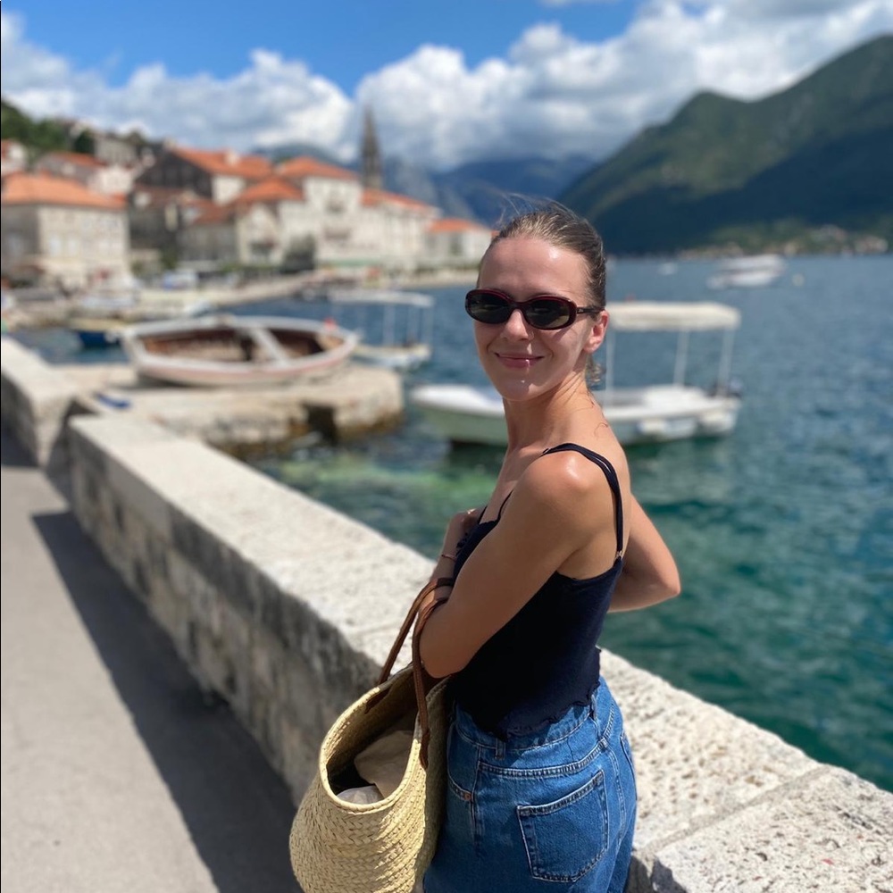 Meet your Posher, Monika